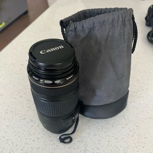 Canon zoom lens EF 70-300mm 1:4-5.6 IS USM